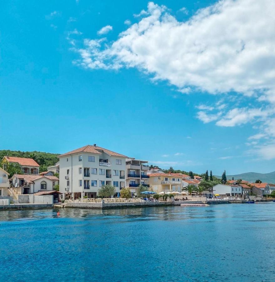 Timea Apartment Tivat Exterior foto